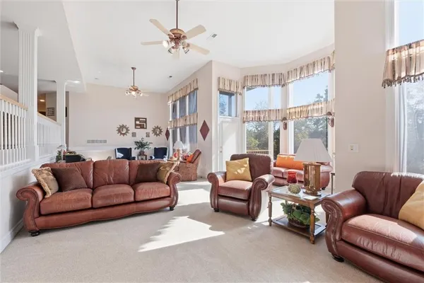 $769,900 | 14733 Timber Lane, Bonner Springs, KS 66012