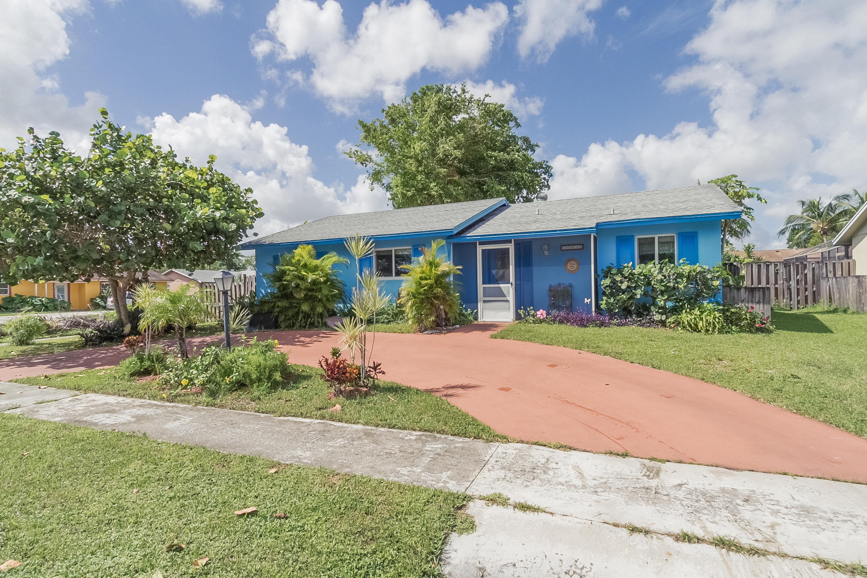 10417 Sleepy Brook Way Boca Raton, FL 33428 - Photo 1 of 18 Boca Trails Corner Lot! (12 of 17)