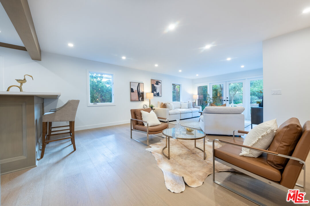 17153 Adlon Road Encino, CA 91436 - Photo 19 of 56 Gallery Image 19