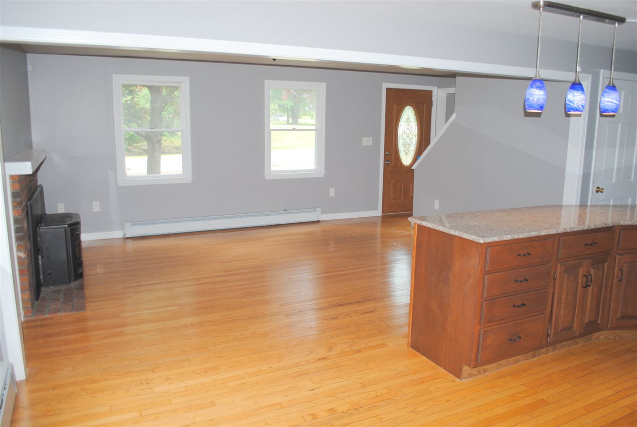 2 Rochester Avenue Rochester, NH 03867 - Photo 5 of 32
