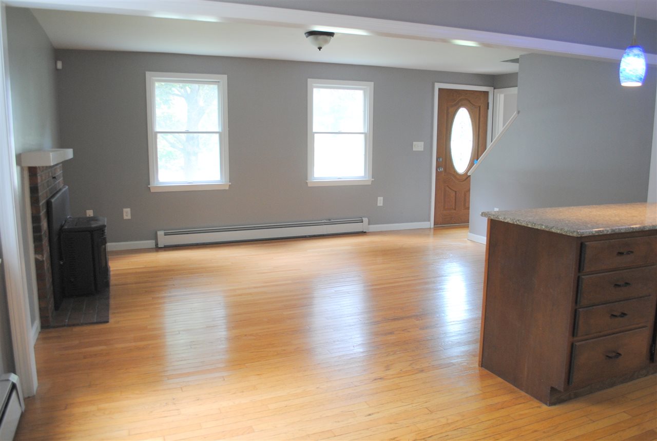 2 Rochester Avenue Rochester, NH 03867 - Photo 6 of 32