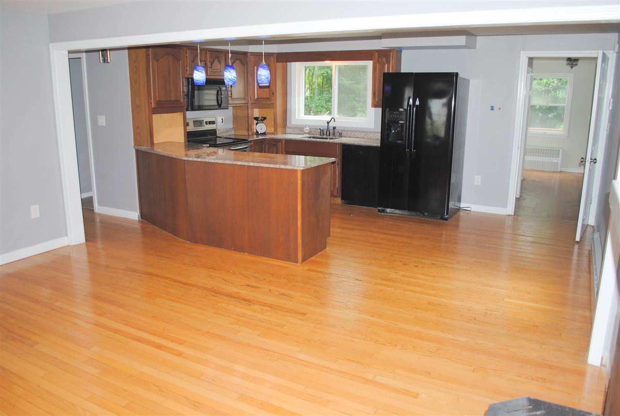 2 Rochester Avenue Rochester, NH 03867 - Photo 10 of 32