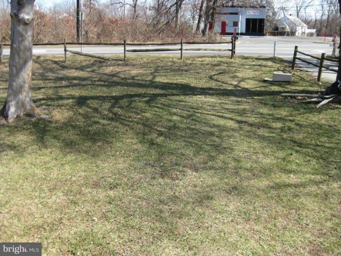 6713 Livingston Road Oxon Hill, MD 20745 - Photo 8 of 11 Patio