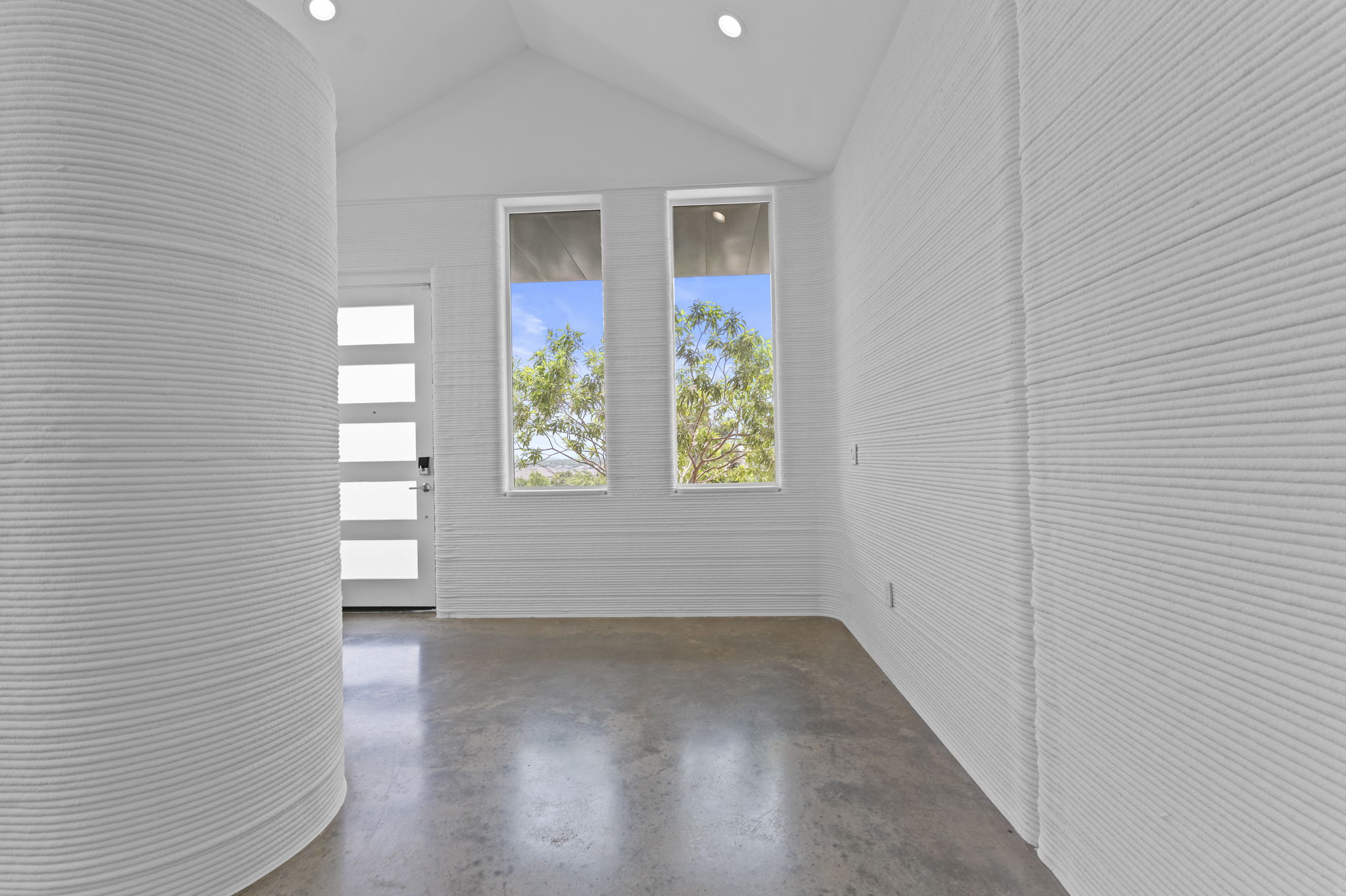 121 Rough Crk Road Georgetown, TX 78628 - Photo 4 of 33