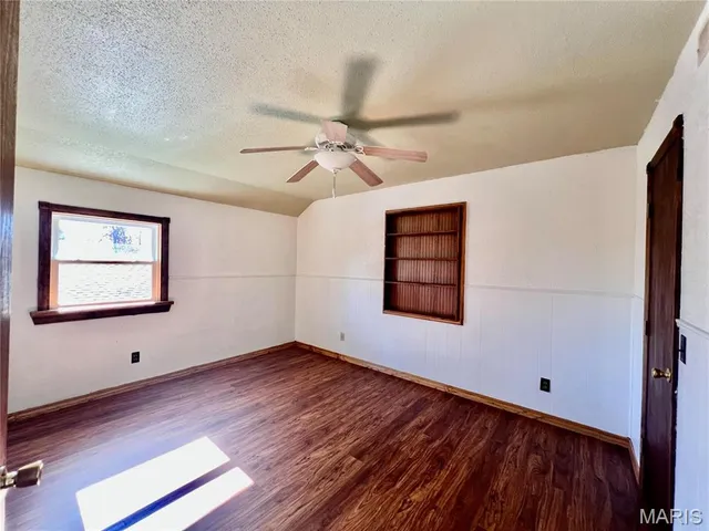 $194,900 | 16144 Horse Shoe Drive, Houston, MO 65483