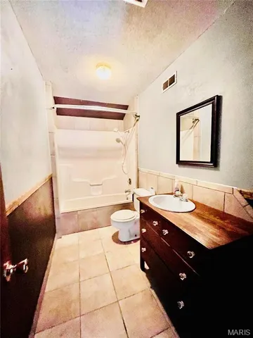 $194,900 | 16144 Horse Shoe Drive, Houston, MO 65483