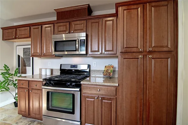 $749,000 | 14059 Carlton Lane, Sylmar, CA 91342