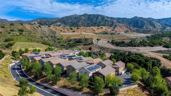 $749,000 | 14059 Carlton Lane, Sylmar, CA 91342
