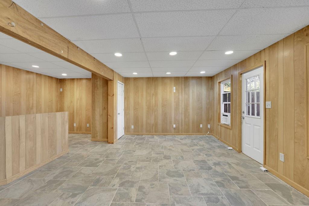 4085 Spring Cove Drive Duluth, GA 30097 - Photo 37 of 45 a view of an empty room