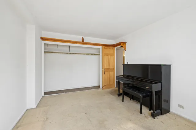 $185,000 | 3950 North Lake Shore Drive, Unit 2125, Chicago, IL 60613