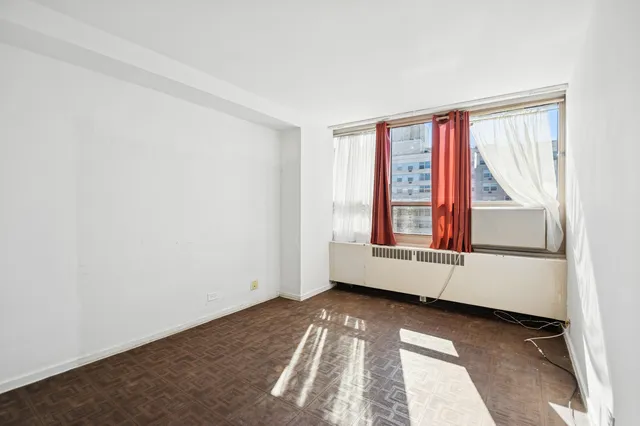 $185,000 | 3950 North Lake Shore Drive, Unit 2125, Chicago, IL 60613