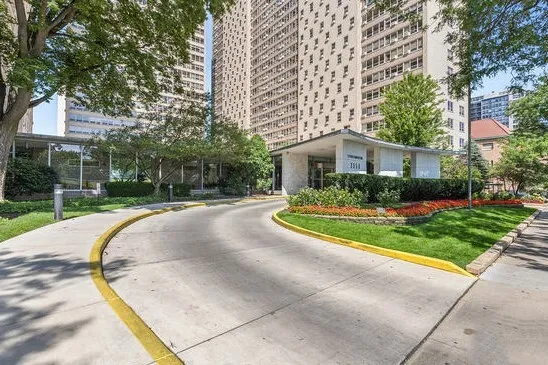 $185,000 | 3950 North Lake Shore Drive, Unit 2125, Chicago, IL 60613