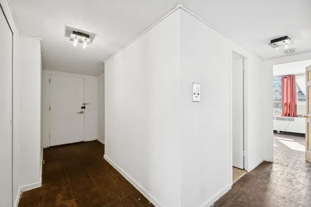 $185,000 | 3950 North Lake Shore Drive, Unit 2125, Chicago, IL 60613