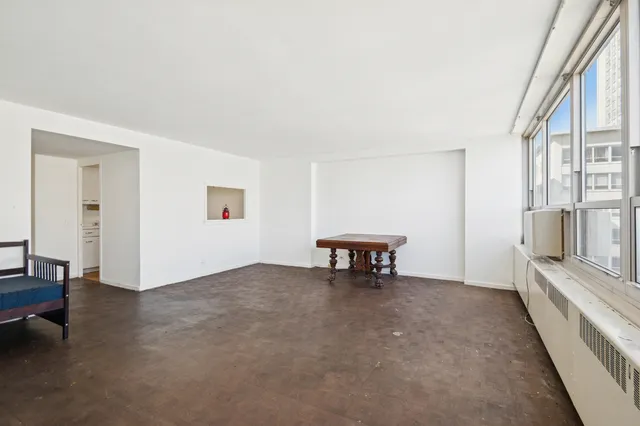 $185,000 | 3950 North Lake Shore Drive, Unit 2125, Chicago, IL 60613