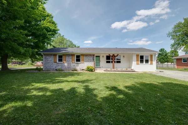 $420,000 | 104 Delrose Drive, Portland, TN 37148