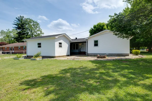 $420,000 | 104 Delrose Drive, Portland, TN 37148