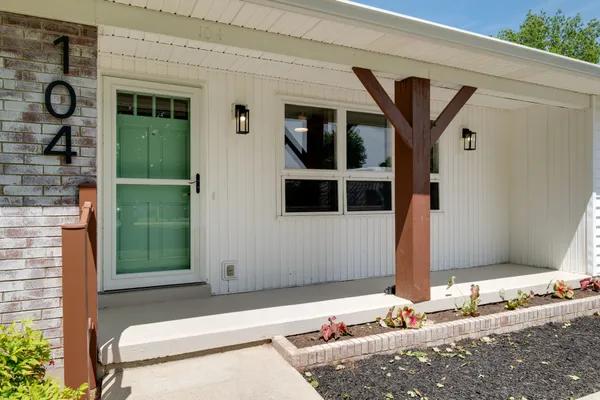 $420,000 | 104 Delrose Drive, Portland, TN 37148