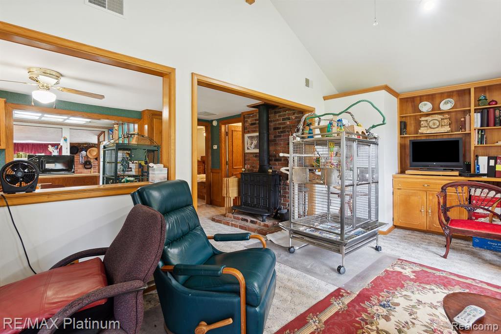 9399 Dean Road Fenton, MI 48430 - Photo 4 of 13 Gallery Image 4
