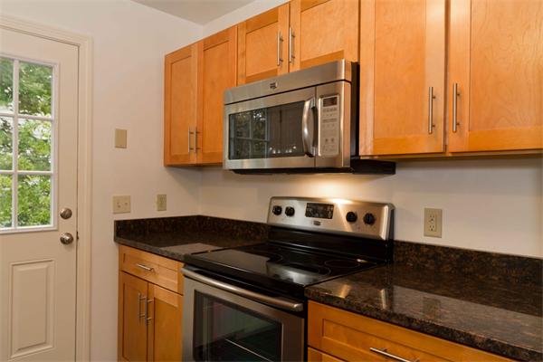 17 Howell Road Sudbury, MA 01776 - Photo 5 of 15