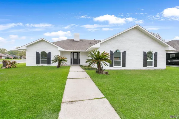 $299,900 | 3578 Pipestone Drive, Baton Rouge, LA 70814