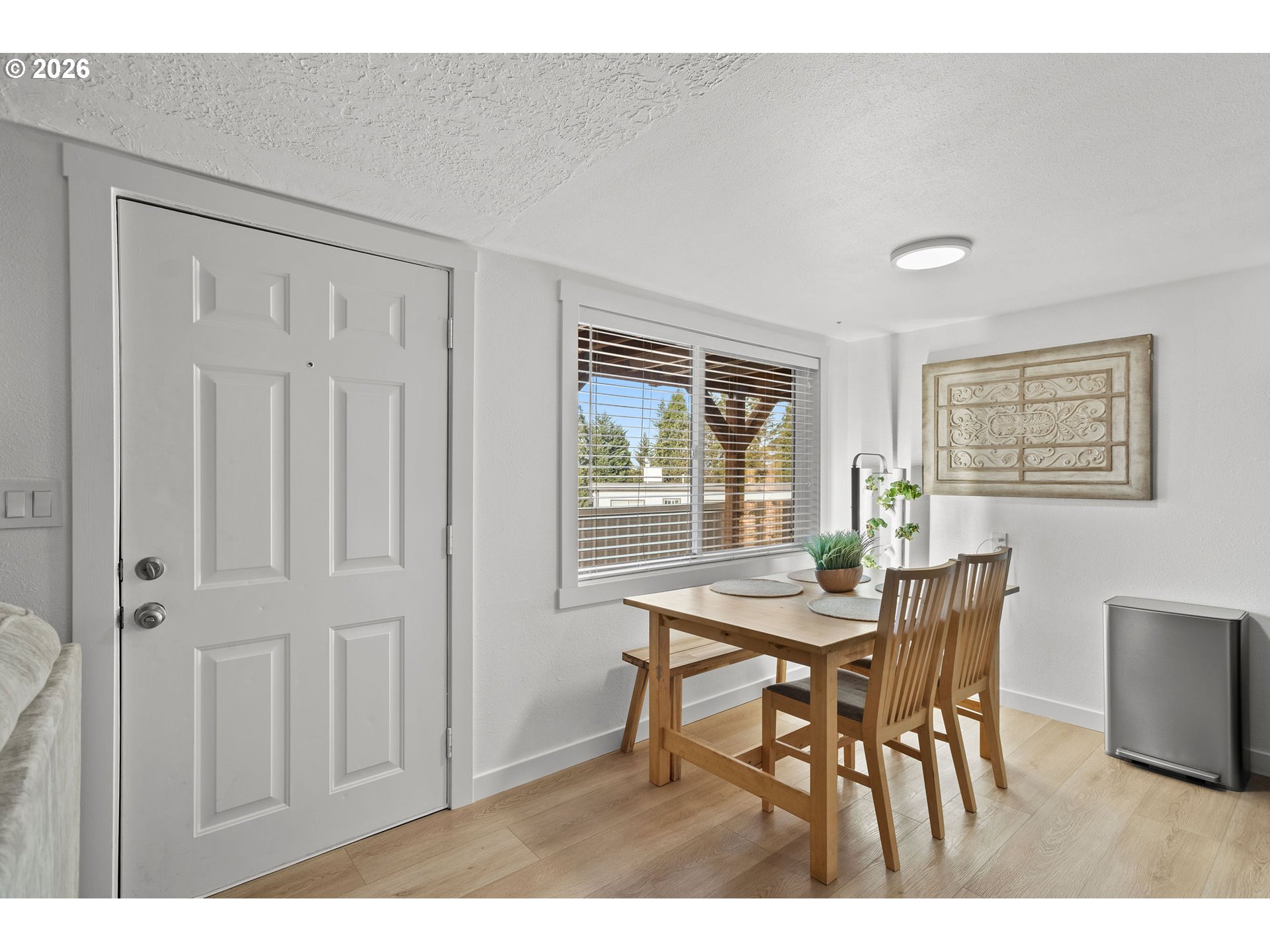 2102 Kelly Road, Unit 9 Vancouver, WA 98665 - Photo 6 of 29 a view of a dining room with furniture
