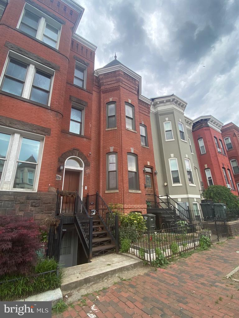 1134 6th Street Northwest Washington, DC 20001 - Photo 3 of 59