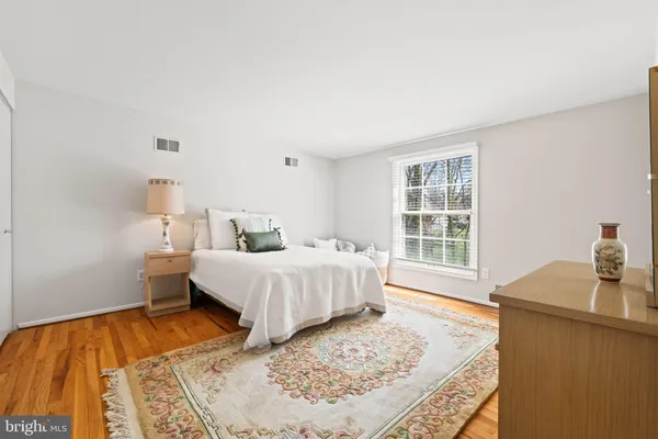 $1,350,000 | 3705 Templeton Place, Alexandria, VA 22304
