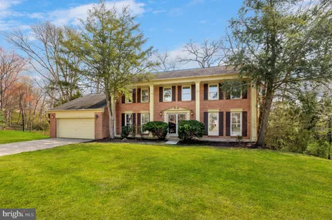 $1,350,000 | 3705 Templeton Place, Alexandria, VA 22304