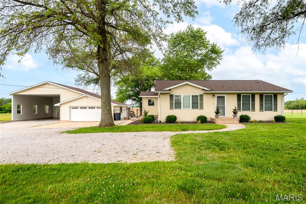 5839 State Rte 4 Alhambra, IL 62001 - Photo 1 of 45