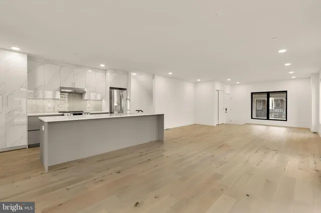 $1,100,000 | 641 Quebec Place Northwest, Unit 1, Washington, DC 20010