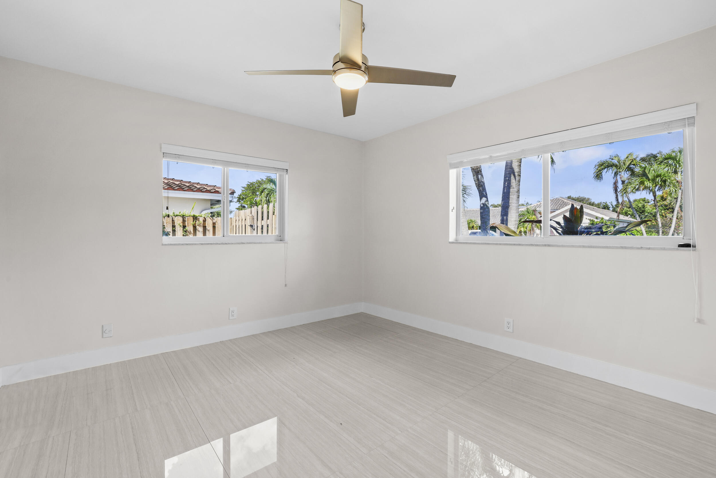 4240 Northeast 22nd Terrace Lighthouse Point, FL 33064 - Photo 17 of 54 18__62_2215