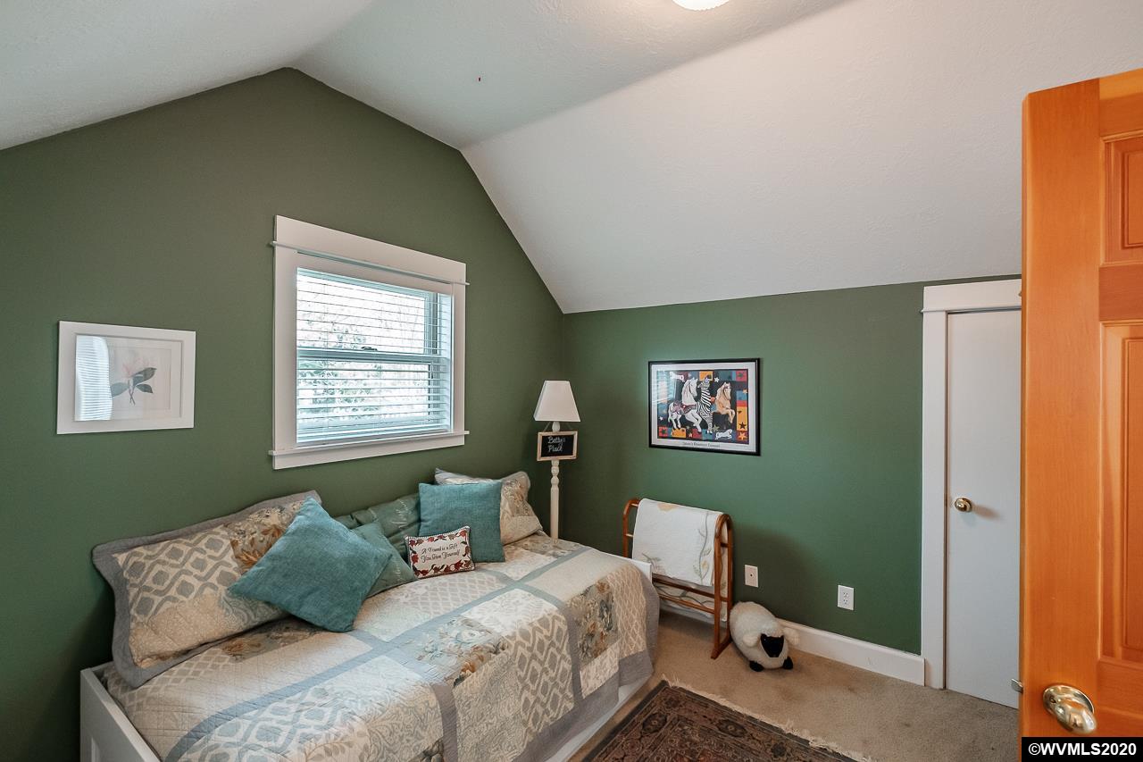 566 Edwards Road South Monmouth, OR 97361 - Photo 35 of 42