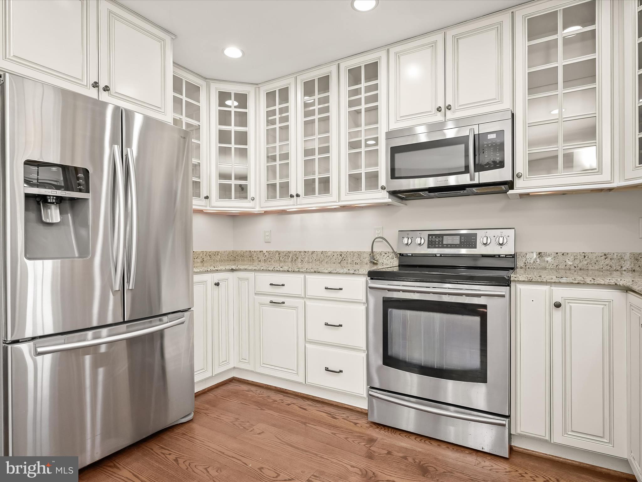 5922 Ridge Road Mount Airy, MD 21771 - Photo 19 of 63 Display Cabinetry