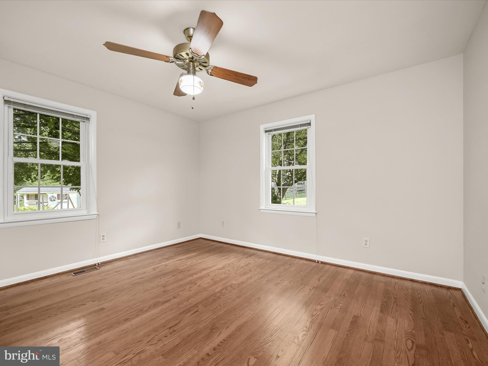 5922 Ridge Road Mount Airy, MD 21771 - Photo 24 of 63 Primary Bedroom