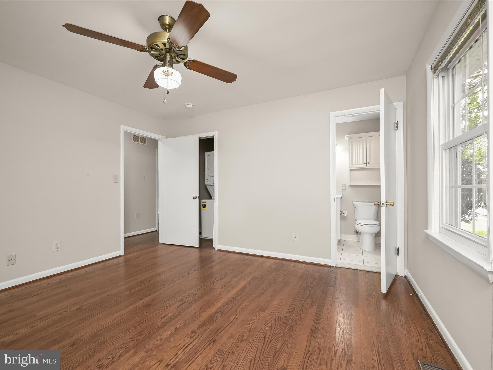 5922 Ridge Road Mount Airy, MD 21771 - Photo 26 of 63 En-Suite Full Bath - Laundry