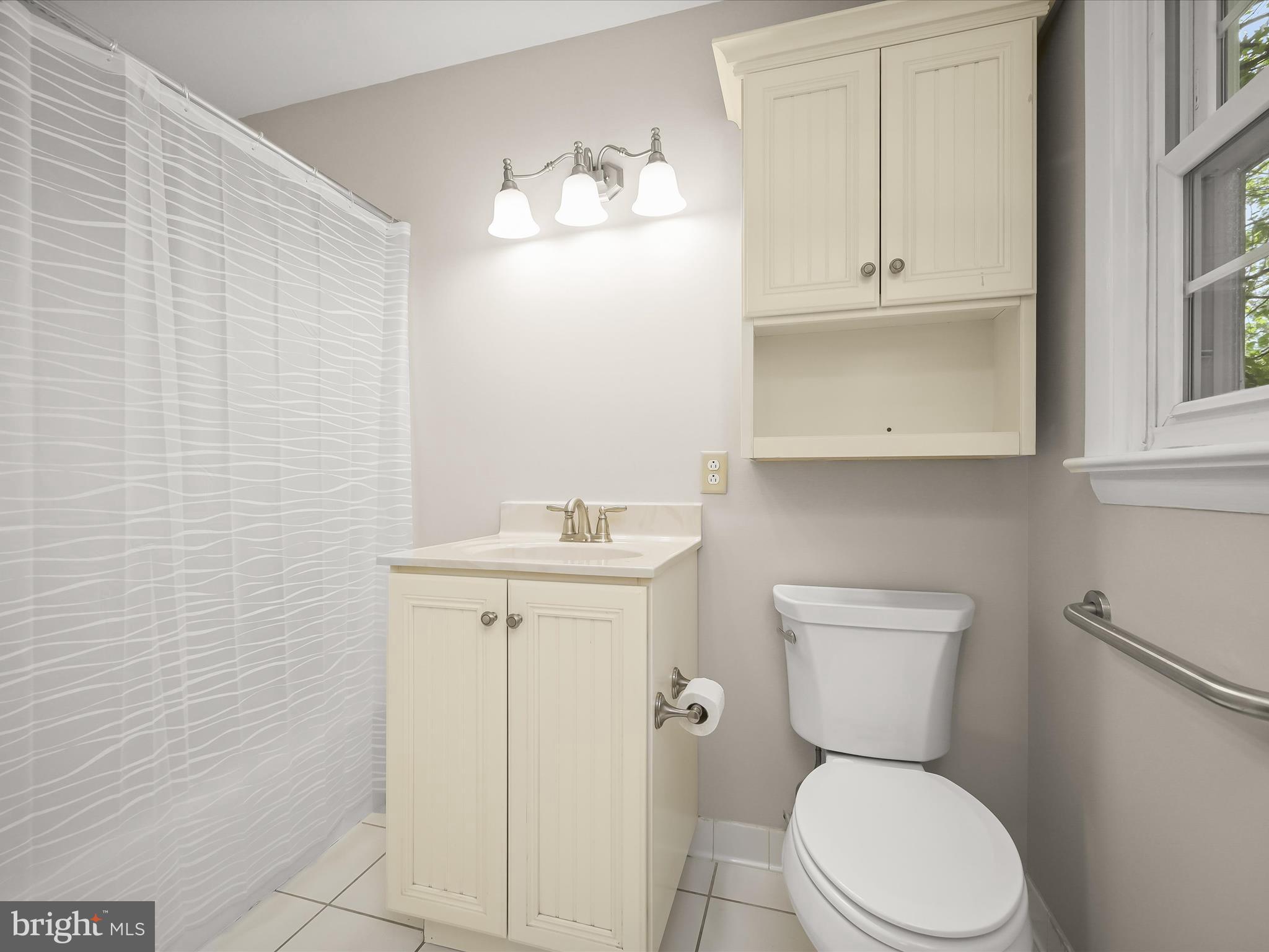 5922 Ridge Road Mount Airy, MD 21771 - Photo 28 of 63 En-Suite Full Bath