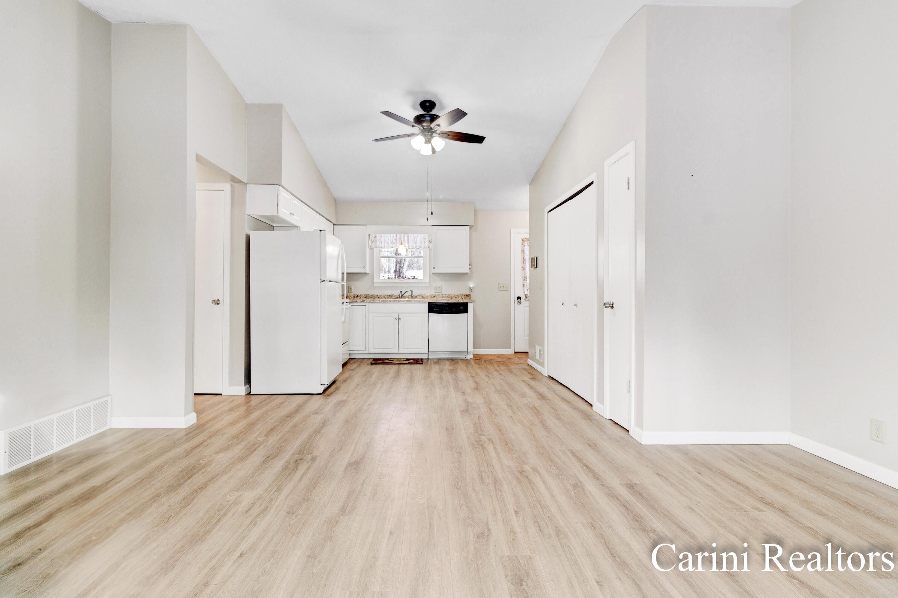 16484 Taft Road Spring Lake, MI 49456 - Photo 13 of 30 Derick Carini - 16484 & 16488 Taft (30)-