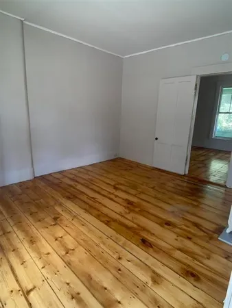 $2,300 | 76 Warren Street, Unit 1, Concord, NH 03301