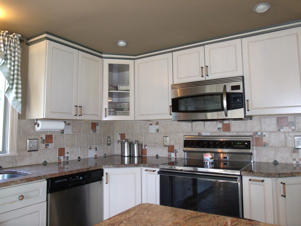 43 Glenn Street Three Rivers, MA 01080 - Photo 11 of 30