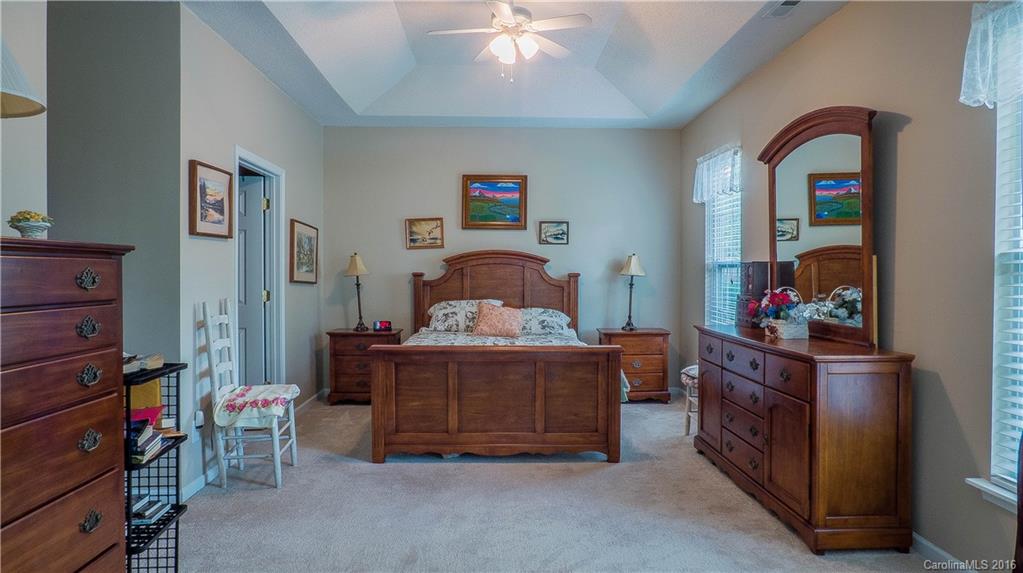16627 Timber Crossing Road, Unit 16627 Charlotte, NC 28213 - Photo 8 of 16 Gallery Image 8