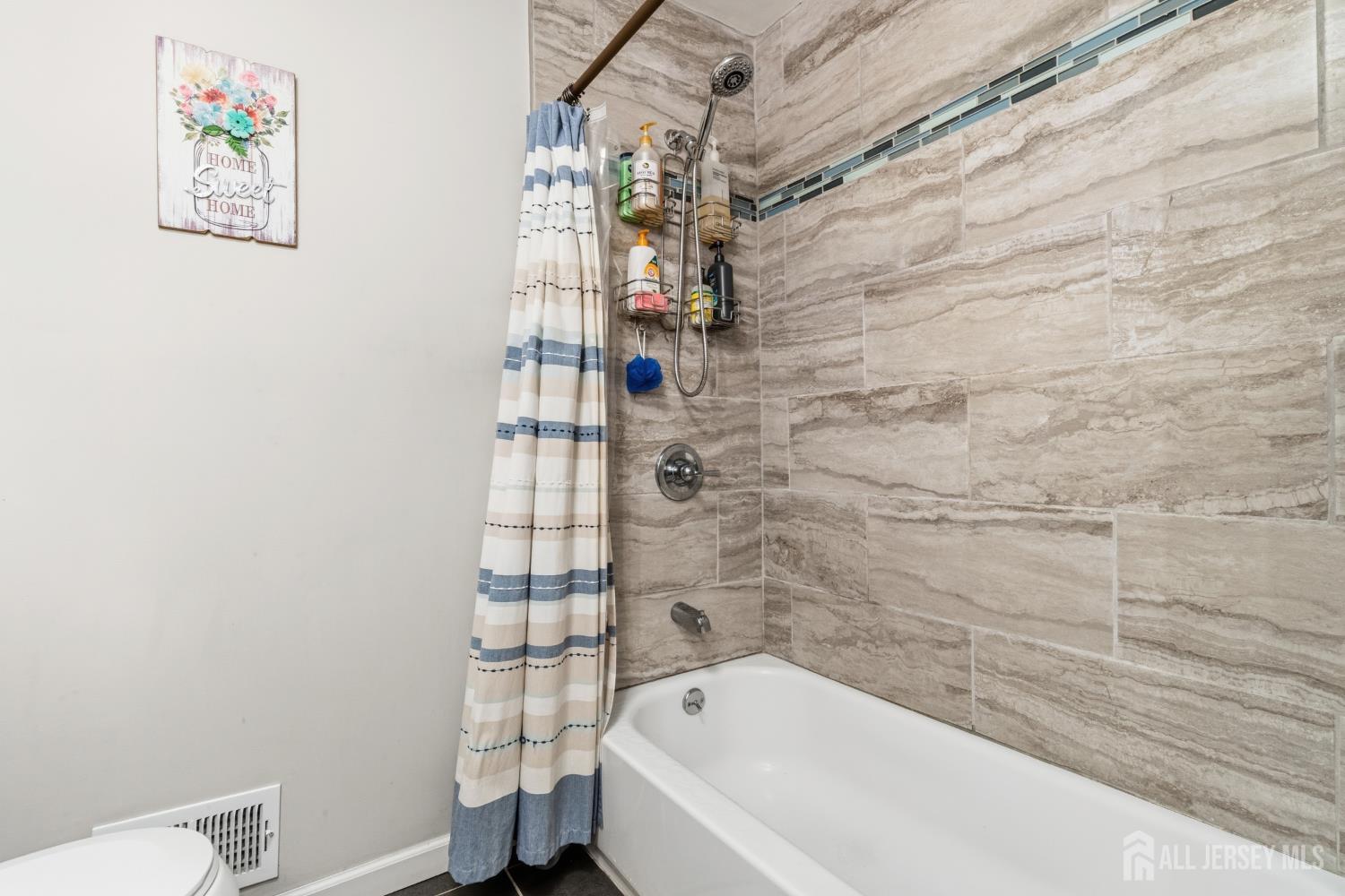 24 Wilk Road Edison, NJ 08837 - Photo 21 of 41