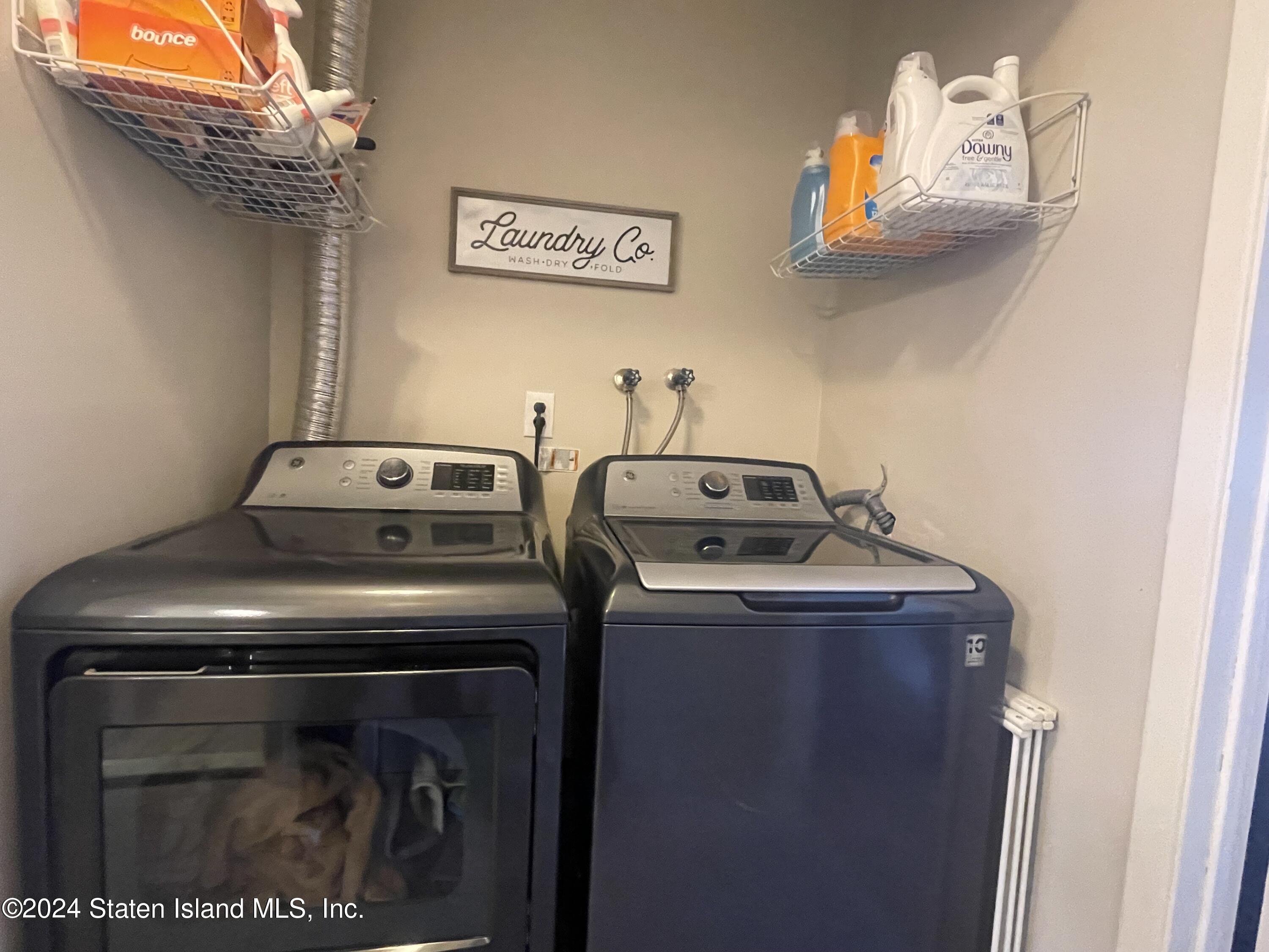983 West Fingerboard Road Staten Island, NY 10304 - Photo 23 of 30 Laundry Area