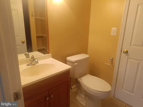 $1,300 | 5159 Race Pointe Place, Woodbridge, VA 22193