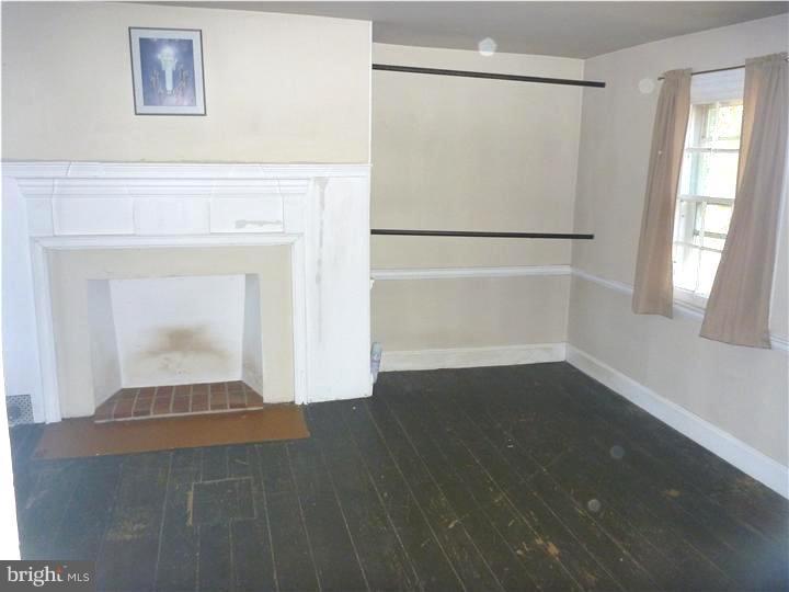 4100 Lower Road Bristol, PA 19007 - Photo 12 of 25 Bedroom - Main