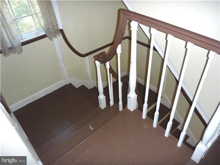 4100 Lower Road Bristol, PA 19007 - Photo 15 of 25 Hallway