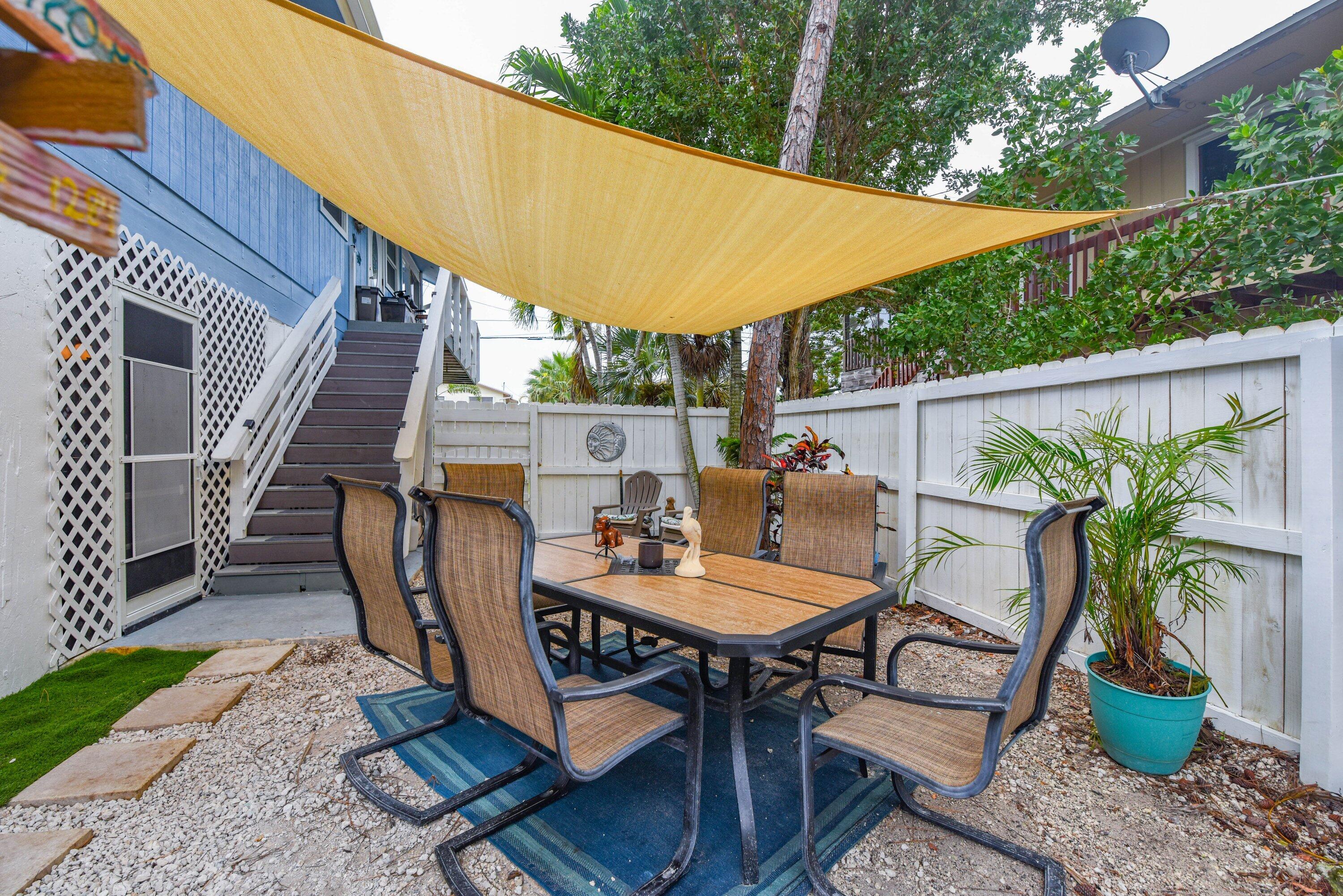 29857 Tropical Trader Road Big Pine Key, FL 33043 - Photo 18 of 36 019-29857TropicalTrader_dining ext