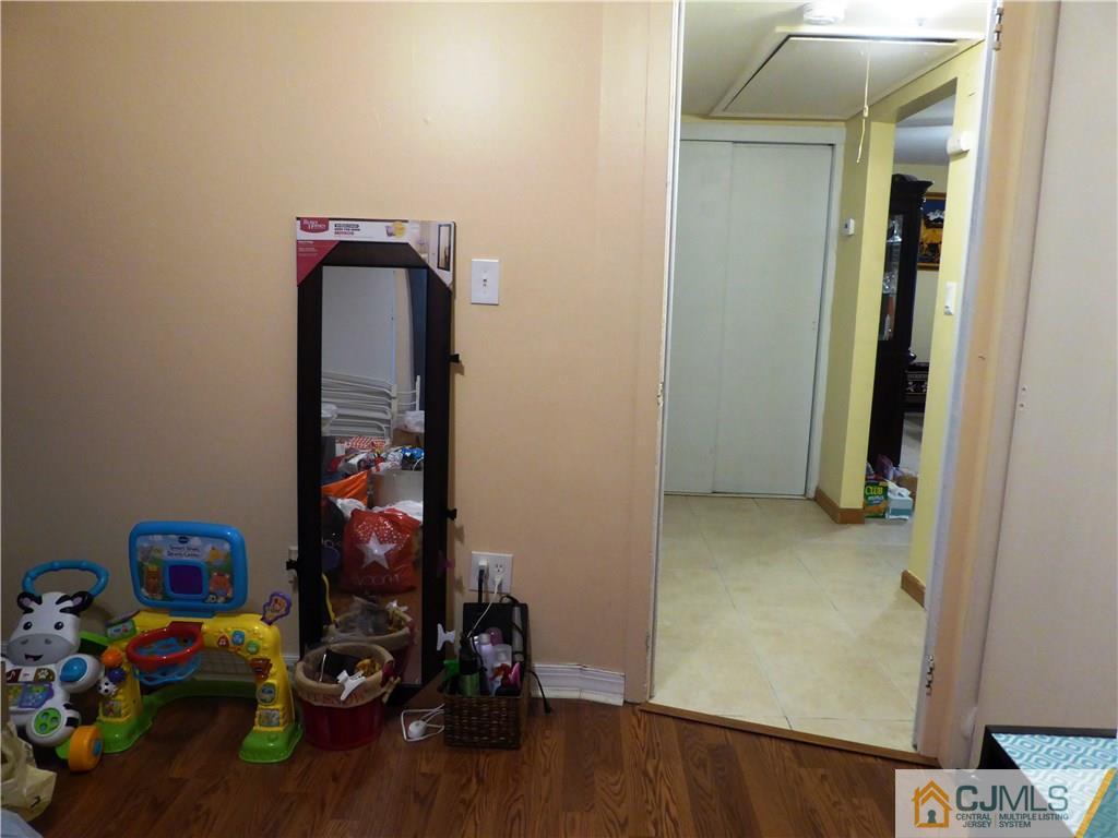 38 Crescent Road Edison, NJ 08817 - Photo 15 of 18 a view of a room with toys and toys