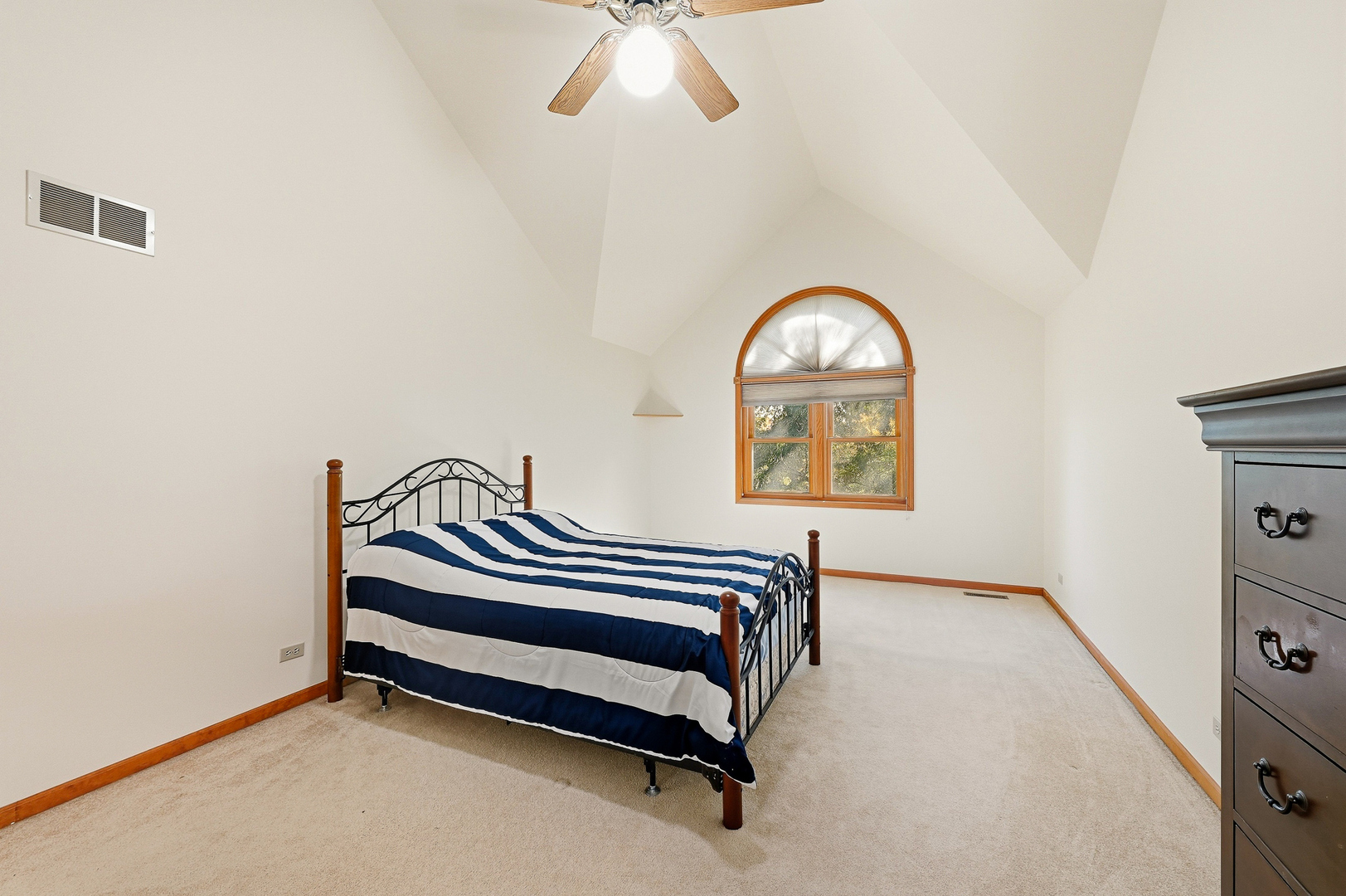 3429 Wolf Road Oswego, IL 60543 - Photo 31 of 46 Gallery Image 31