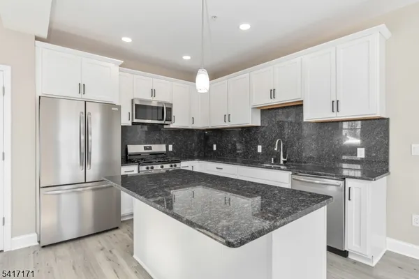 $4,000 | 150 North Auten Avenue, Somerville, NJ 08876