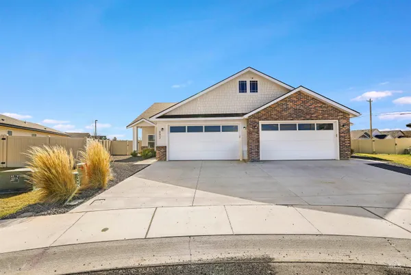 $750,000 | 893-899 Shadowleaf Avenue, Twin Falls, ID 83301